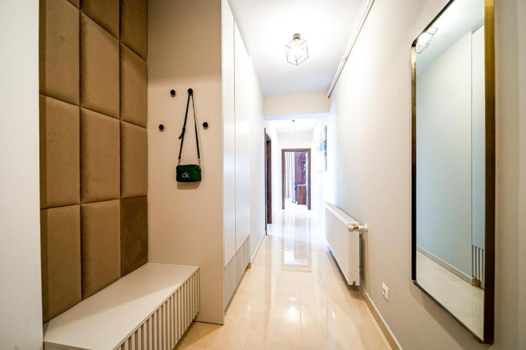 Pink Velvet Rk Ghimbav Apartment Exterior foto